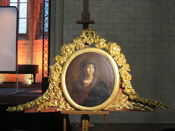 présentation du tableau en bois doré à la feuille d'or de Portrait de femme