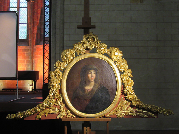présentation du tableau en bois doré à la feuille d'or de Portrait de femme
