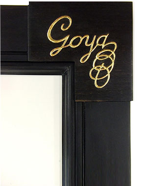 Cabochon avec signature de Goya en bois 